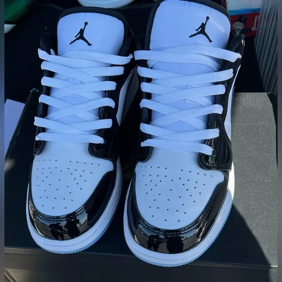 Nike boys air Jordan’s